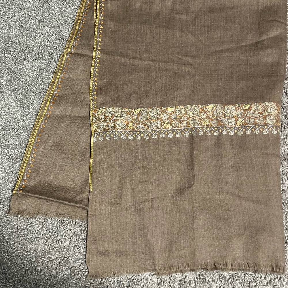 Ottoamano 100%Cashmere light weight Embroidered Scarf